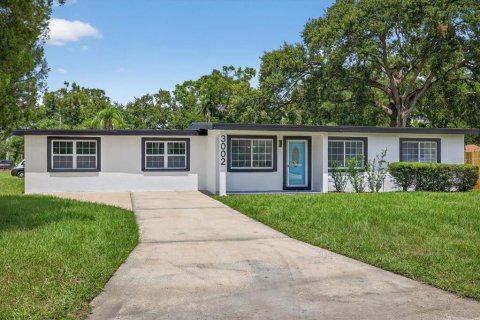 Casa en venta en Tampa, Florida, 4 dormitorios, 185.8 m2 № 1886956 - foto 1