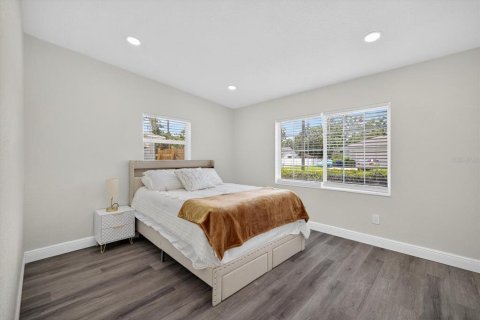 Casa en venta en Tampa, Florida, 4 dormitorios, 185.8 m2 № 1886956 - foto 25