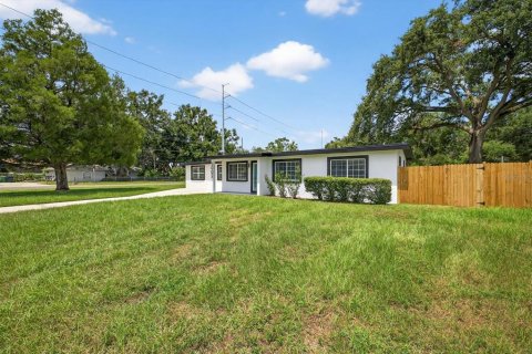 Casa en venta en Tampa, Florida, 4 dormitorios, 185.8 m2 № 1886956 - foto 3