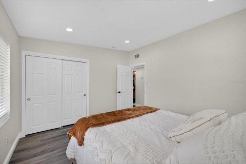Casa en venta en Tampa, Florida, 4 dormitorios, 185.8 m2 № 1886956 - foto 26