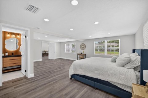 Casa en venta en Tampa, Florida, 4 dormitorios, 185.8 m2 № 1886956 - foto 18