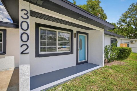 Casa en venta en Tampa, Florida, 4 dormitorios, 185.8 m2 № 1886956 - foto 2