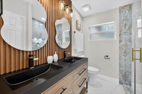 Casa en venta en Tampa, Florida, 4 dormitorios, 185.8 m2 № 1886956 - foto 27