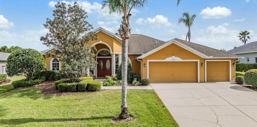 Villa ou maison à Dade City, Floride 3 chambres, 195.84 m2 № 1602541