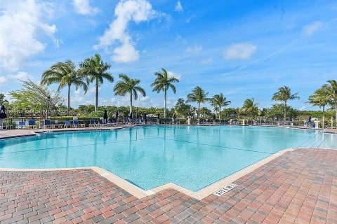 Casa en venta en Cutler Bay, Florida, 3 dormitorios, 140.75 m2 № 1941255 - foto 27