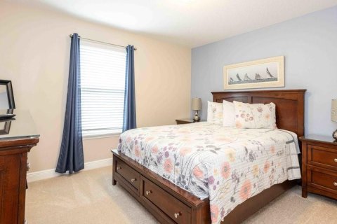 House in Davenport, Florida 6 bedrooms, 278.24 sq.m. № 1815302 - photo 23