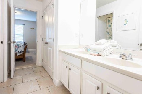 House in Davenport, Florida 6 bedrooms, 278.24 sq.m. № 1815302 - photo 22