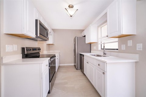 Townhouse in Orlando, Florida 2 bedrooms, 102.56 sq.m. № 1771699 - photo 10