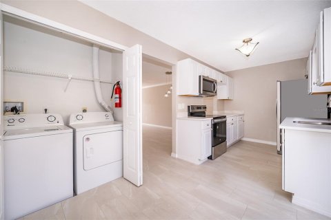 Townhouse in Orlando, Florida 2 bedrooms, 102.56 sq.m. № 1771699 - photo 9