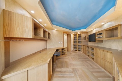 Condo in Bal Harbour, Florida, 2 bedrooms  № 2073660 - photo 19