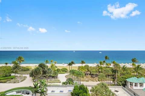 Condominio en Bal Harbour, Florida, 2 dormitorios  № 2073660