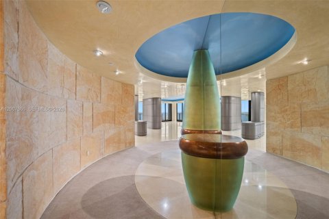 Condo in Bal Harbour, Florida, 2 bedrooms  № 2073660 - photo 25