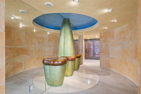 Condo in Bal Harbour, Florida, 2 bedrooms  № 2073660 - photo 14