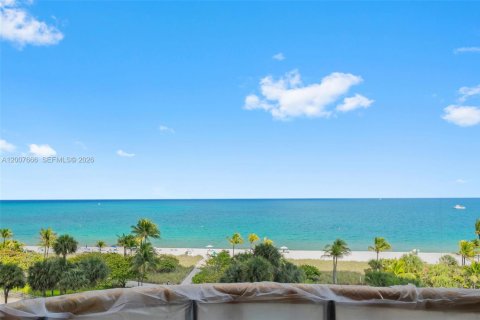 Condo in Bal Harbour, Florida, 2 bedrooms  № 2073660 - photo 4