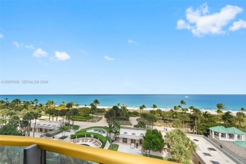 Condo in Bal Harbour, Florida, 2 bedrooms  № 2073660 - photo 7