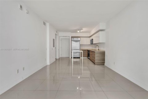 Condominio en venta en Miami, Florida, 1 dormitorio, 65.12 m2 № 1989971 - foto 19