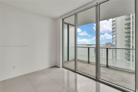 Condominio en venta en Miami, Florida, 1 dormitorio, 65.12 m2 № 1989971 - foto 18