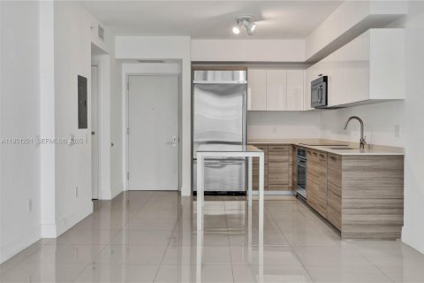 Condominio en venta en Miami, Florida, 1 dormitorio, 65.12 m2 № 1989971 - foto 4