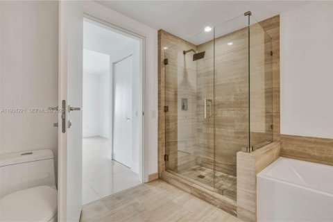 Condominio en venta en Miami, Florida, 1 dormitorio, 65.12 m2 № 1989971 - foto 13