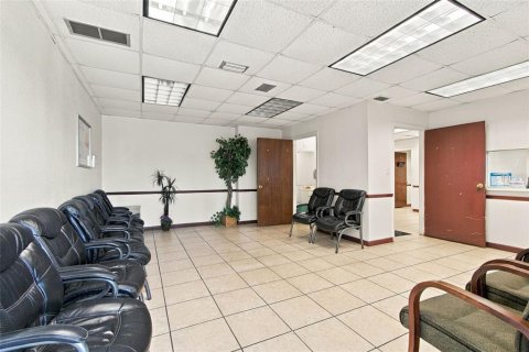 Immobilier commercial à vendre à Saint Petersburg, Floride: 234.86 m2 № 2395655 - photo 7