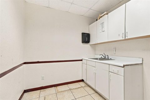 Immobilier commercial à vendre à Saint Petersburg, Floride: 234.86 m2 № 2395655 - photo 22