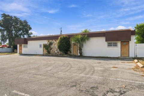 Immobilier commercial à vendre à Saint Petersburg, Floride: 234.86 m2 № 2395655 - photo 4
