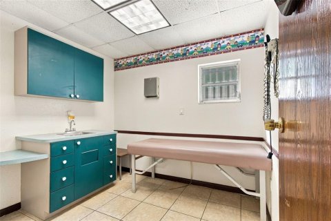 Immobilier commercial à vendre à Saint Petersburg, Floride: 234.86 m2 № 2395655 - photo 25