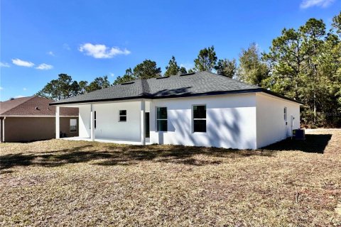 House in Citrus Springs, Florida 3 bedrooms, 142.05 sq.m. № 1545330 - photo 13