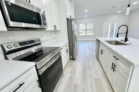 House in Citrus Springs, Florida 3 bedrooms, 142.05 sq.m. № 1545330 - photo 18