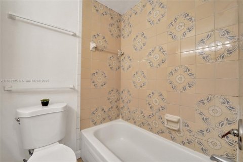 Купить таунхаус в Пемброк-Пайнс, Флорида 4 спальни, 150.13м2, № 1934595 - фото 8