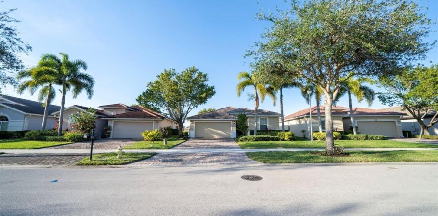 Villa ou maison à Naples, Floride 3 chambres, 144.93 m2 № 1723014