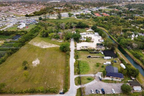 Terreno en venta en Homestead, Florida № 1859302 - foto 10