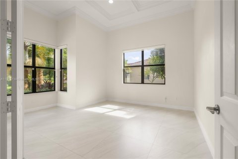 House in Davie, Florida 4 bedrooms, 362.32 sq.m. № 1955073 - photo 11