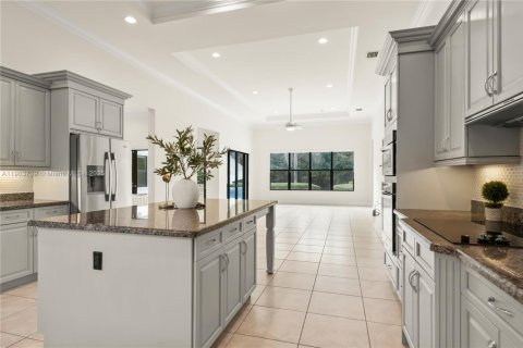 House in Davie, Florida 4 bedrooms, 362.32 sq.m. № 1955073 - photo 19