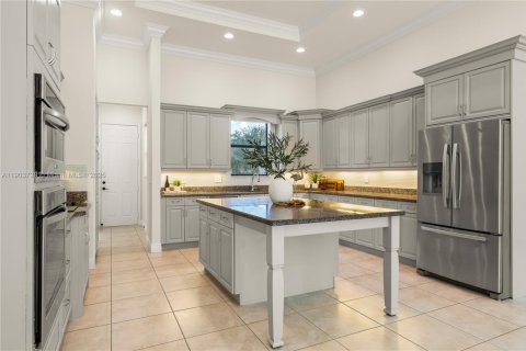 House in Davie, Florida 4 bedrooms, 362.32 sq.m. № 1955073 - photo 15
