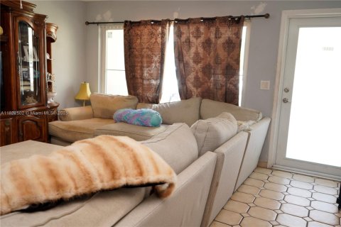 Casa en venta en Boca Raton, Florida, 3 dormitorios, 167.69 m2 № 1785890 - foto 2