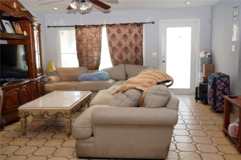 Casa en venta en Boca Raton, Florida, 3 dormitorios, 167.69 m2 № 1785890 - foto 3
