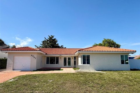 Villa ou maison à Hialeah, Floride 4 chambres, 203.64 m2 № 2051685