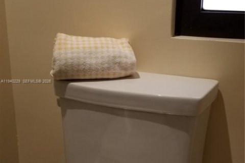 Copropriété à vendre à Miami Beach, Floride: 2 chambres, 80.82 m2 № 2001287 - photo 8