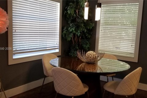 Copropriété à vendre à Miami Beach, Floride: 2 chambres, 80.82 m2 № 2001287 - photo 16