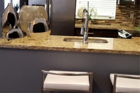 Copropriété à vendre à Miami Beach, Floride: 2 chambres, 80.82 m2 № 2001287 - photo 29