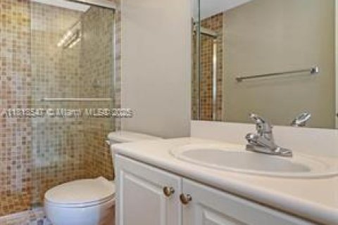 Copropriété à vendre à North Bay Village, Floride: 2 chambres, 109.44 m2 № 2183741 - photo 17