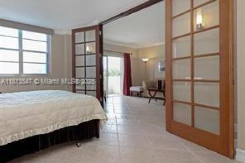 Copropriété à vendre à North Bay Village, Floride: 2 chambres, 109.44 m2 № 2183741 - photo 12