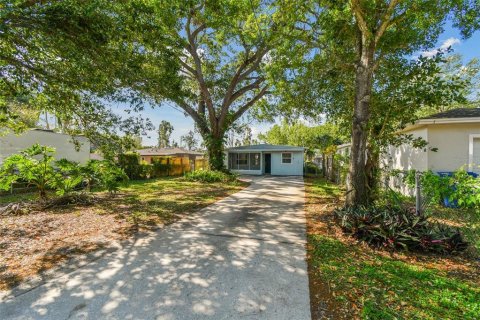 House in Saint Petersburg, Florida 2 bedrooms, 58.06 sq.m. № 1634265 - photo 19