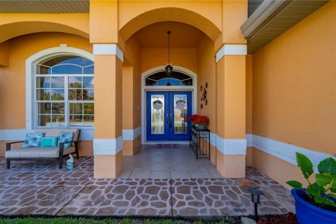 House in Port Charlotte, Florida 3 bedrooms, 255.57 sq.m. № 2123473 - photo 11