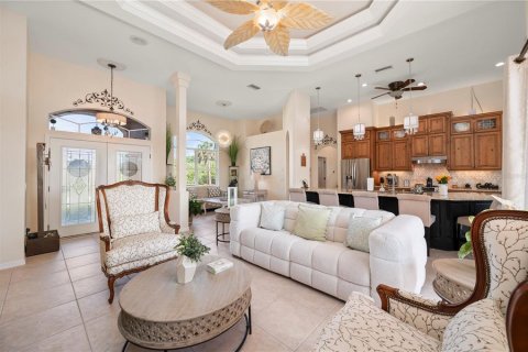 House in Port Charlotte, Florida 3 bedrooms, 255.57 sq.m. № 2123473 - photo 20
