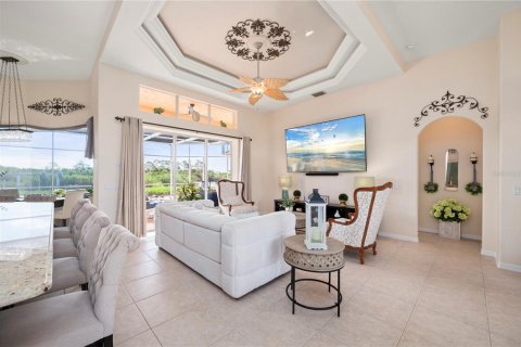 House in Port Charlotte, Florida 3 bedrooms, 255.57 sq.m. № 2123473 - photo 18