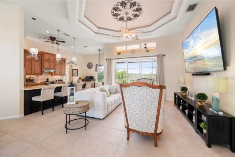 House in Port Charlotte, Florida 3 bedrooms, 255.57 sq.m. № 2123473 - photo 17