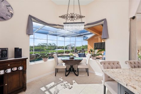 House in Port Charlotte, Florida 3 bedrooms, 255.57 sq.m. № 2123473 - photo 24