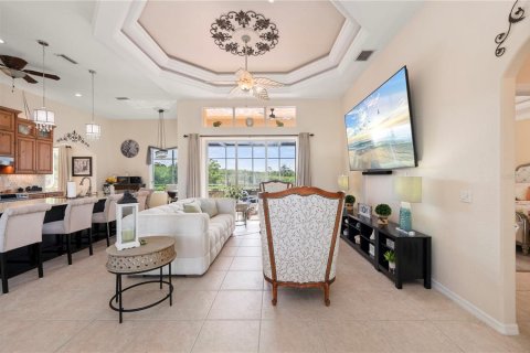 House in Port Charlotte, Florida 3 bedrooms, 255.57 sq.m. № 2123473 - photo 16